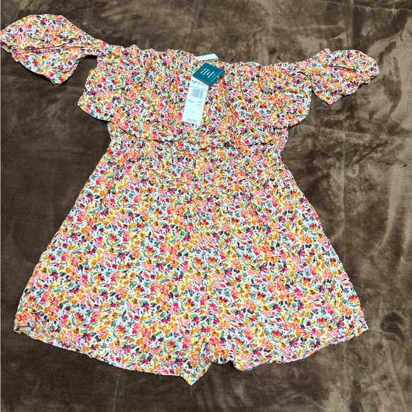 NWT woman’s size large Roxy off the shoulder shorts romper - Picture 14 of 16